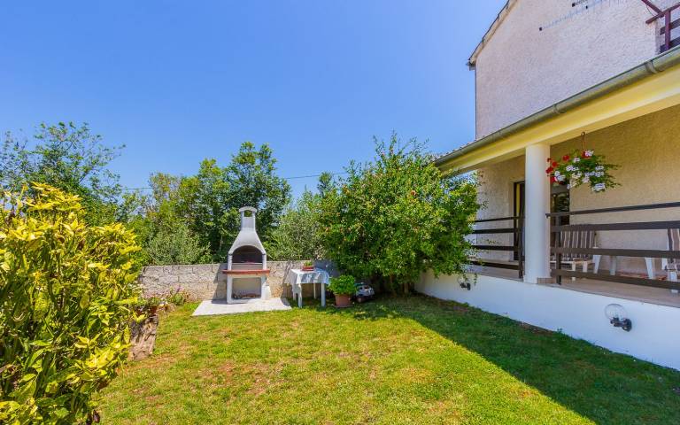 Attractive apartment near beach with BBQ — photo 4