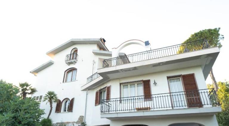 Villa with 4 rooms for 13 persons — photo 5