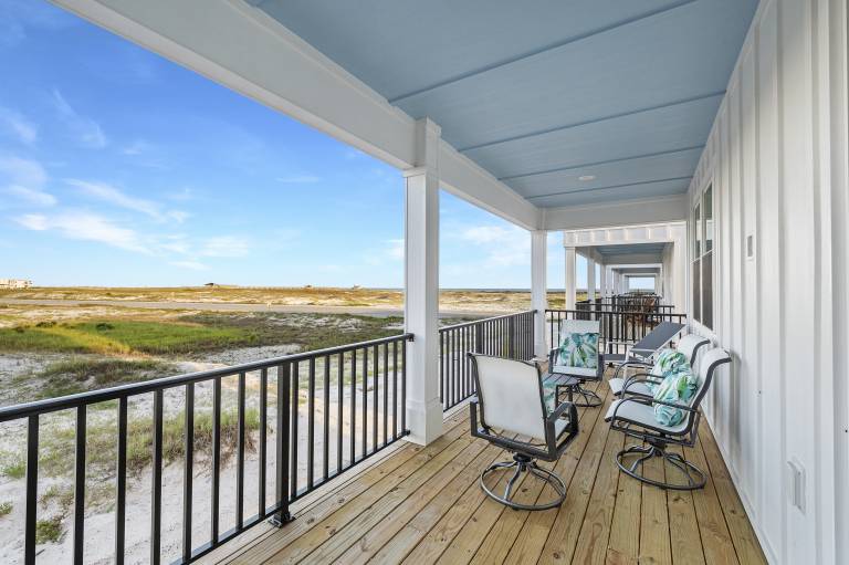 Vacation home with heated pool, grill & terrace | Beach view — photo 2