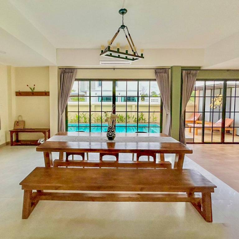 Apartment with garden, pool & hot tub | Suitable for remote work in Chiang Mai