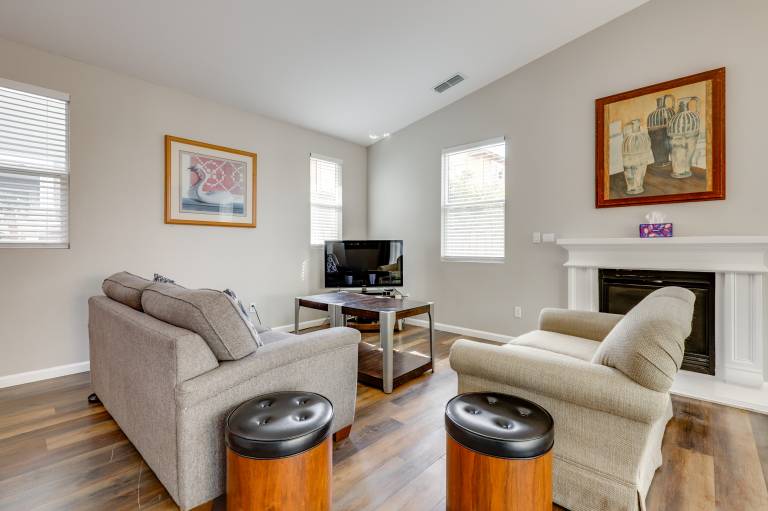Quiet & Convenient! Santa Rosa Family Home w/ Yard — photo 4