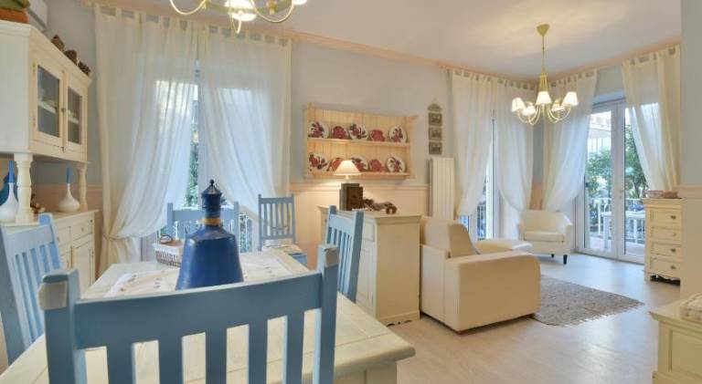 Holiday apartment with patio, yard & private pool | Close to the beach | Pets allowed — photo 4