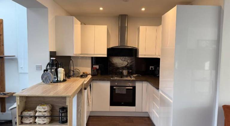 En Suite Super King Sized Bedroom Homestay Close to Doncaster Racecourse — photo 3