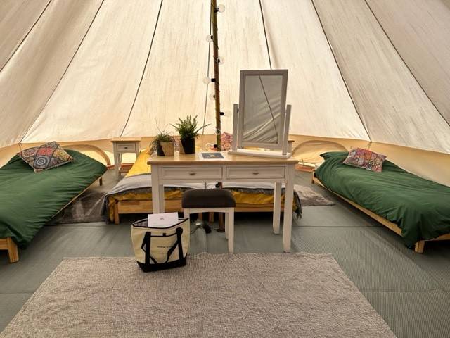 Cabin with 1 room for 4 persons — photo 4
