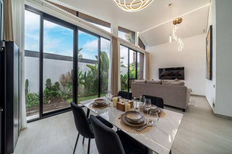 Wonderful villa with pool, yard & BBQ | Pets are welcome — photo 3