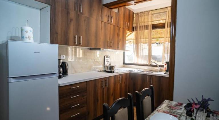 Pleasant holiday apartment with patio | Near Church of the Holy Apostles | Pets are welcome — photo 5