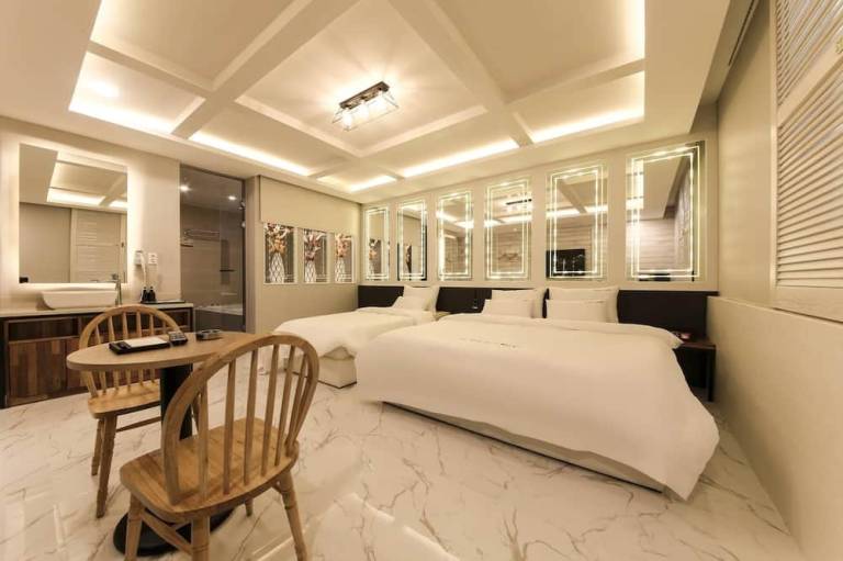 Idea Hotel