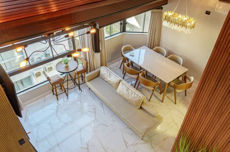 Triplex pet friendly c churrasqueira e hidro