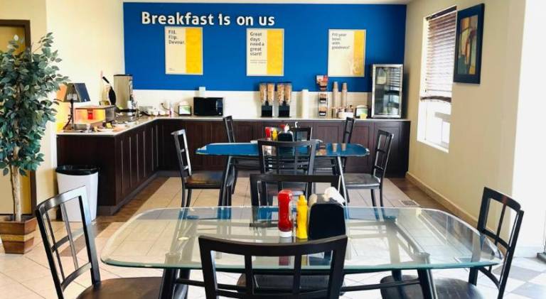 Days Inn by Wyndham Grande Prairie — photo 4