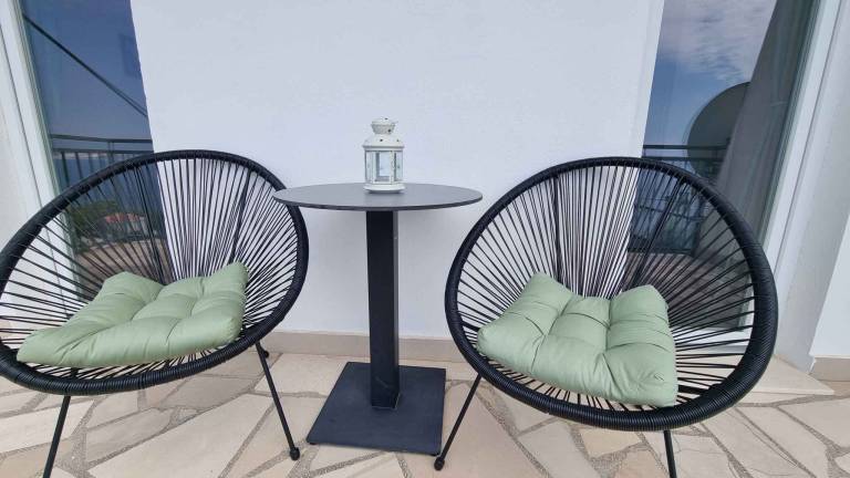 Holiday apartment with terrace and air conditioning — photo 3