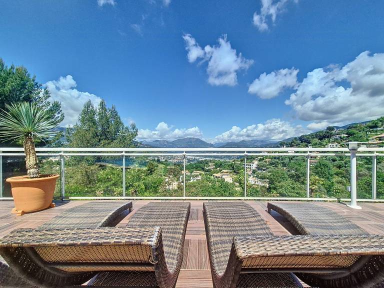 Villa with terrace and heated pool near Nice — photo 2