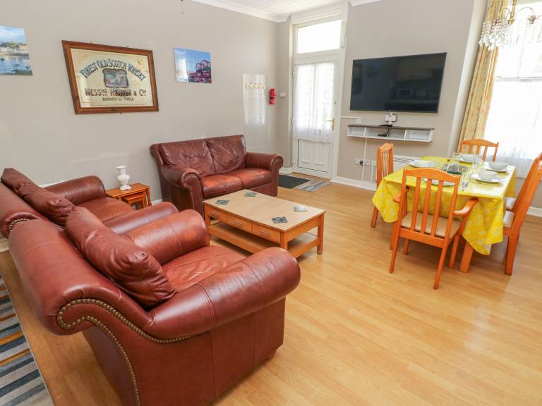 Family-oriented wonderful cottage | Beach view | Beach nearby | Pets allowed — photo 4