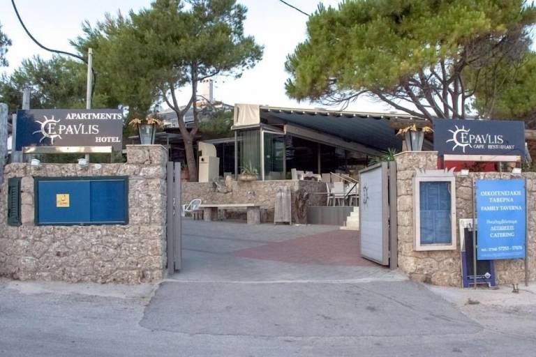 Κατάλυμα  Παραλία Πόρτο Χέλι