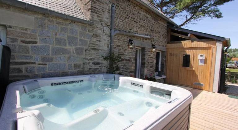 House with sauna & jacuzzi | Pets allowed — photo 3