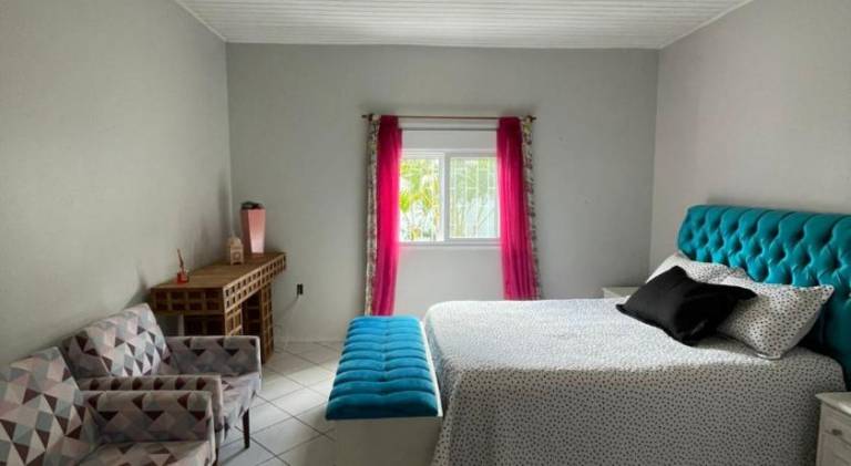House with pool — photo 2