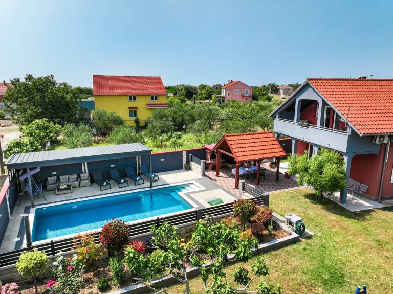 Vila Podlug