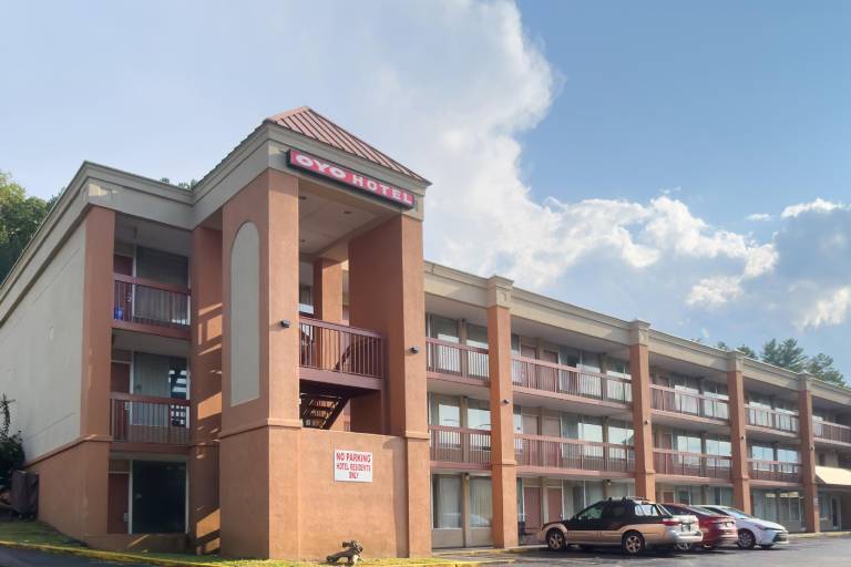OYO Hotel Harriman near I-40 in Harriman, TN