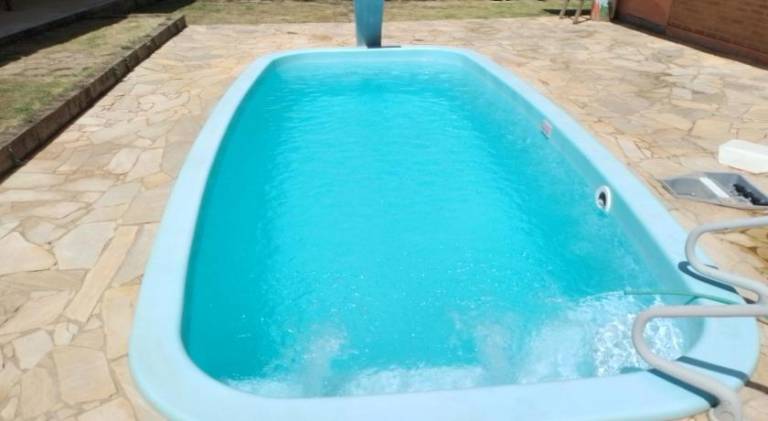 Lodge with pool, garden & BBQ | Pet-friendly — photo 3