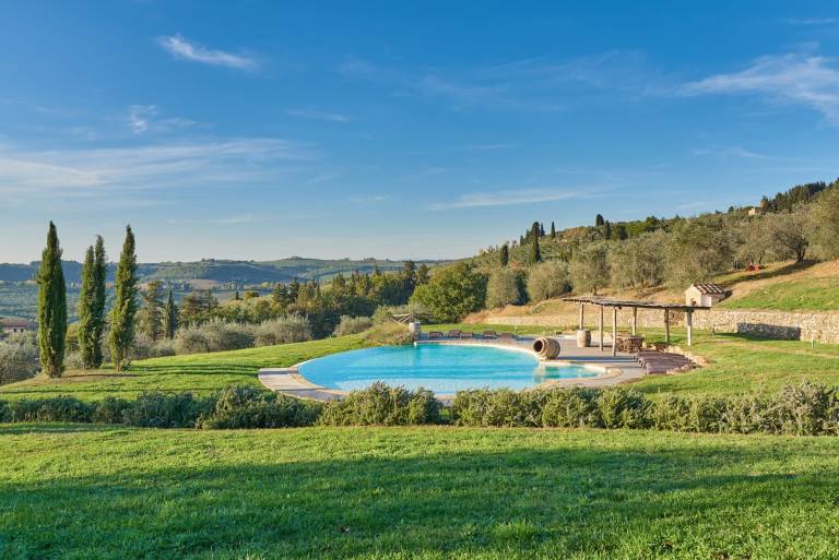 Family-oriented nice villa with private pool, garden & barbecue | Dogs allowed — photo 4