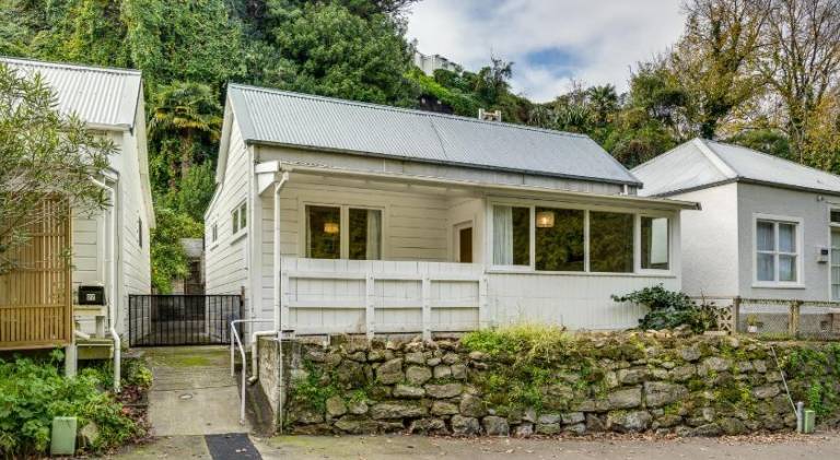 Ample vacation home | Pets allowed in Napier