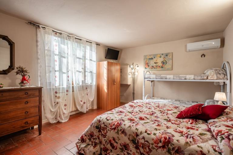 Villa 'La Kasà' with Private Pool, Wi-Fi, and Air Conditioning — photo 4
