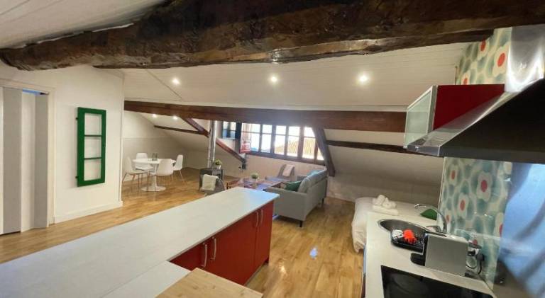 Rental apartment with patio | Suitable for remote work in Vigo