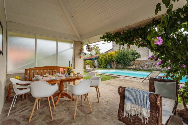 Child-friendly charming vacation home with yard, barbecue & private pool | Dogs allowed — photo 2