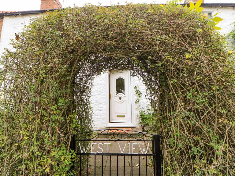 Family-oriented lovely cottage with garden | Dogs allowed — photo 4