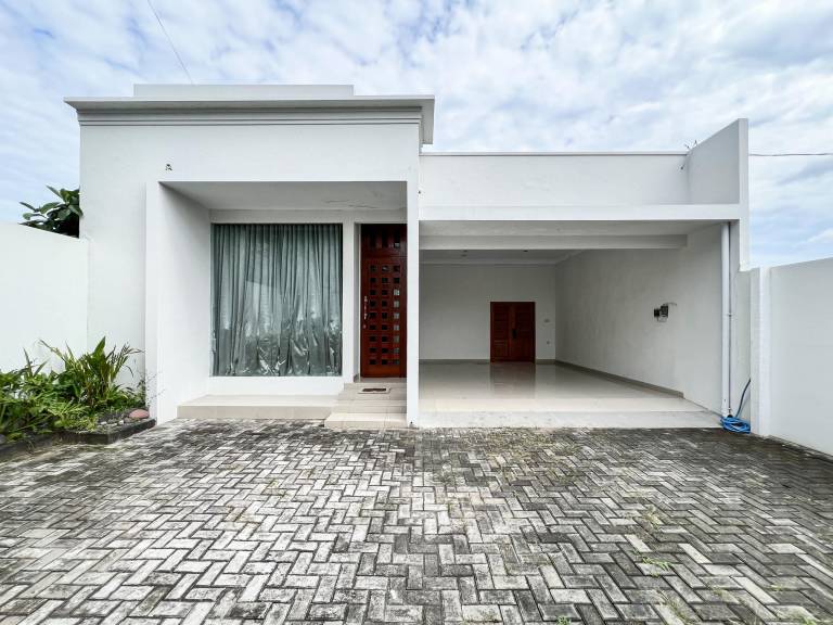 250 m&sup2; Villa