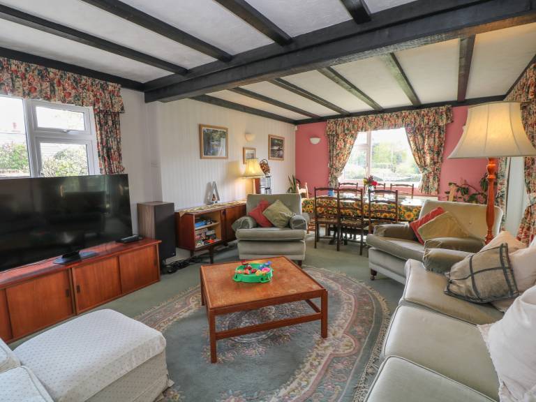 Cottage with garden | Beach view — photo 3