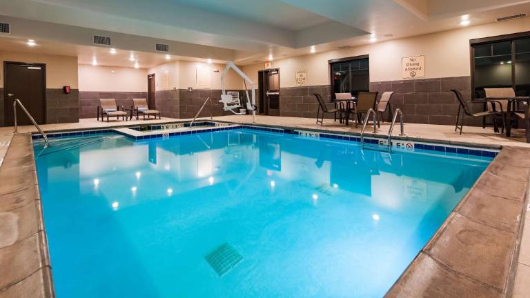 Best Western Plus Overland Inn — photo 3