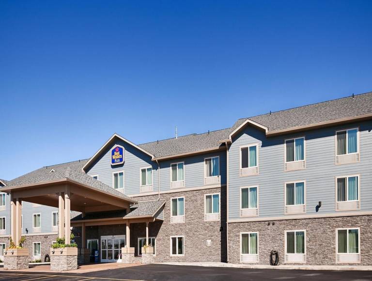 Best Western Plus Chena River Lodge in Fairbanks, AK