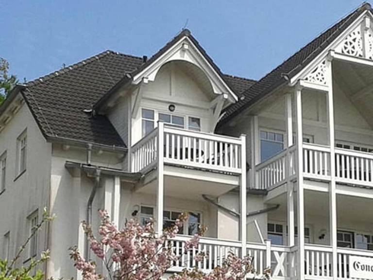 House with terrace in Sellin