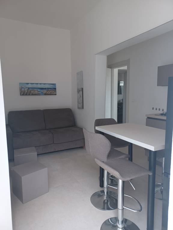 Casa Favolosa: Up to 4 guests, private hot tub & terrace among olive trees near the sea — photo 5