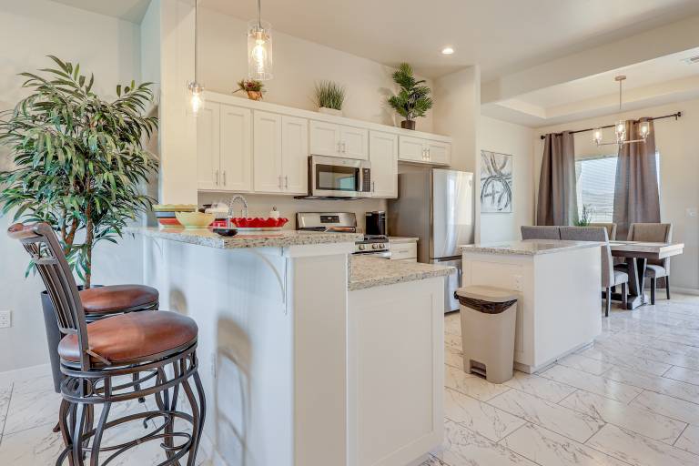 Hike the Organ Mtns! Modern Las Cruces Townhome — photo 2