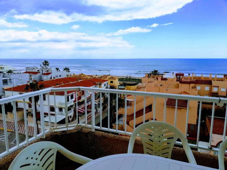 Rental apartment with pool, yard & terrace | Mountain view in València