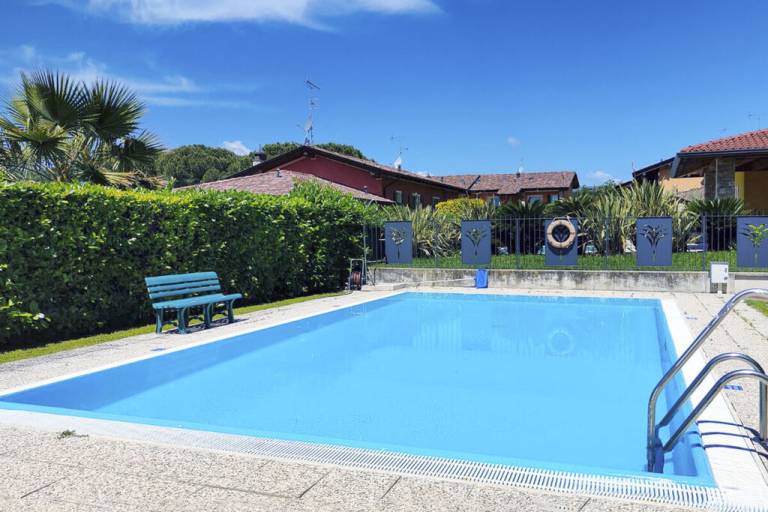 Villa with yard & BBQ — photo 3
