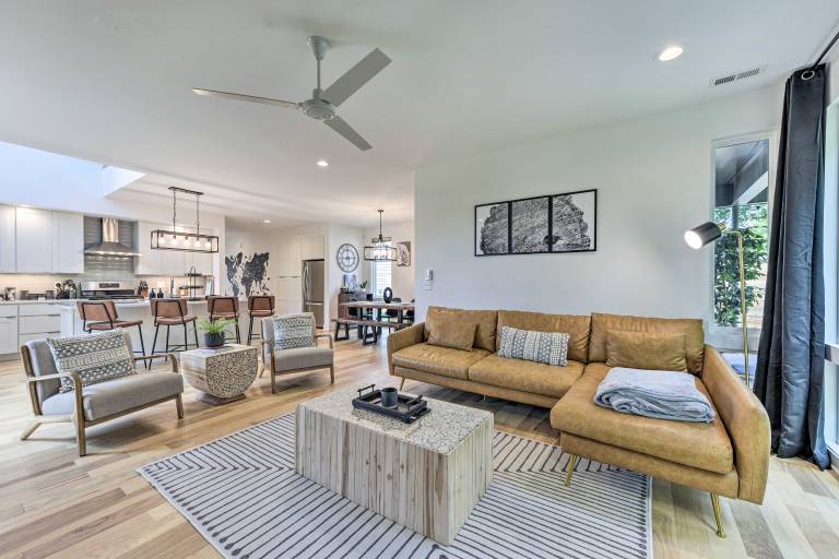 Contemporary Raleigh Home 2 Mi to Downtown