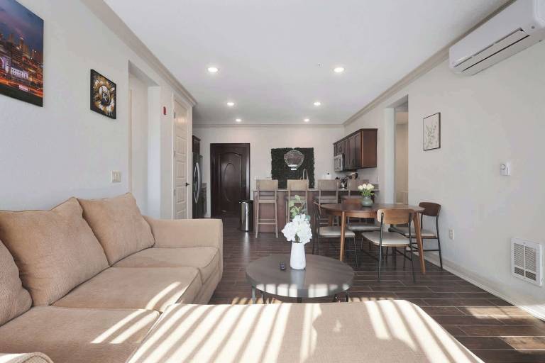 Apartment  Brittany Pointe