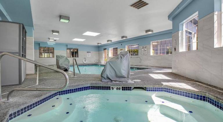 Holiday Inn Express Hotel & Suites Portland - Jantzen Beach By IHG — photo 4
