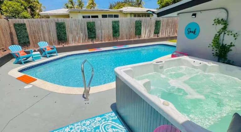 Vacation home with private pool, hot tub & grill | Pet-friendly — photo 5