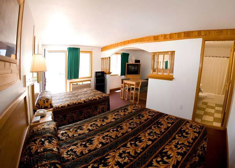 North Country Inn & Suites — photo 5