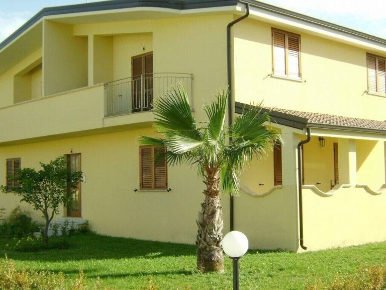 Appartamento Caulonia Marina