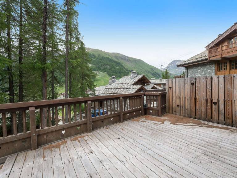 Luxury chalet in Val-d'Isère with direct access to slopes, 5 bedrooms, parking — photo 5
