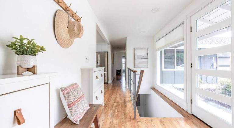 Zen 7BR Escape w Lake Views & Vineyard Haven — photo 4