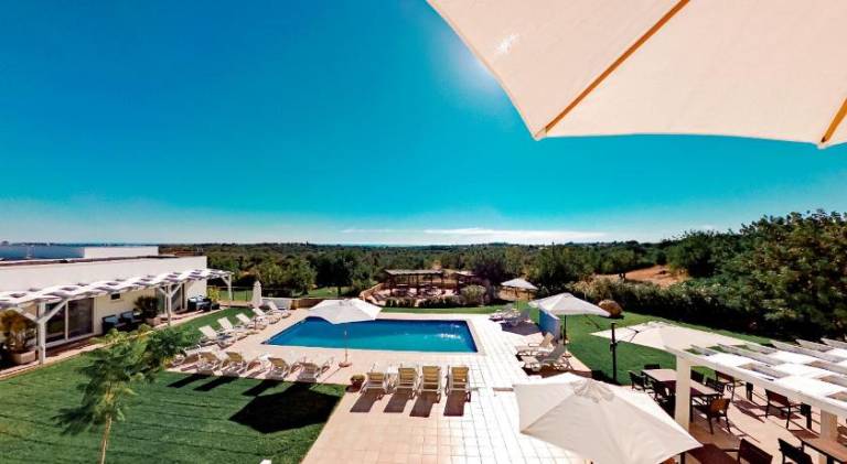 Vacation home with pool, terrace & garden | Pet-friendly in Tavira
