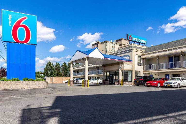 Motel 6 Elizabeth, NJ - Newark Liberty Intl Airport in Elizabeth, NJ