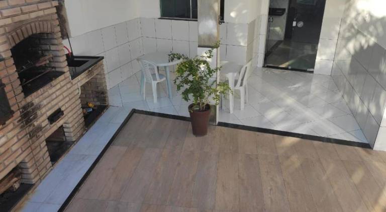 Vacation home with pool — photo 4