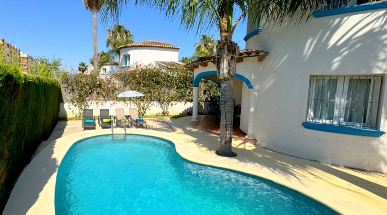 Villa with private pool, garden & barbeque — photo 4