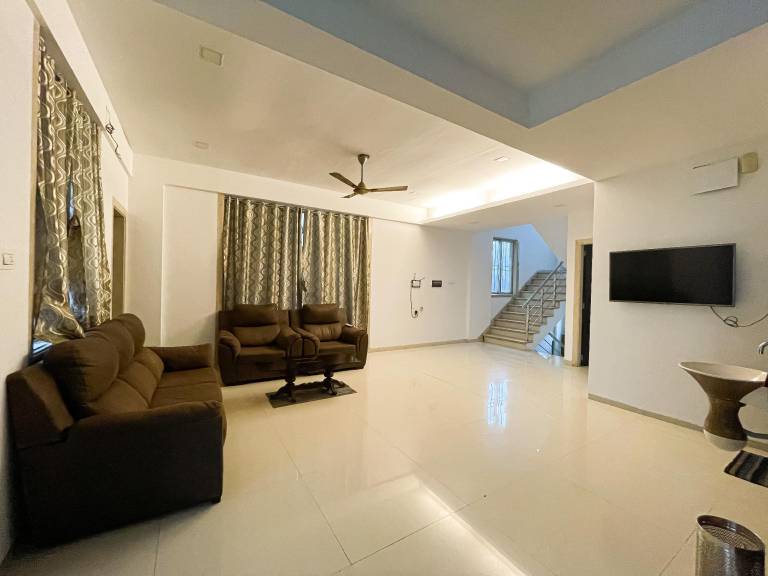 Villa with pool & yard | Good for workation | Pets allowed — photo 4